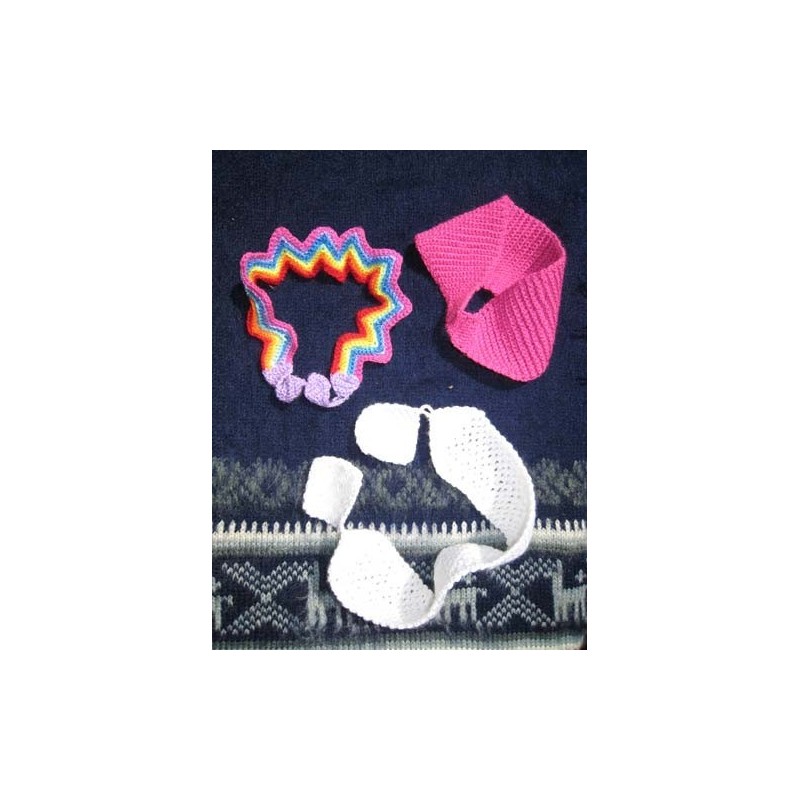 Collier arc-en-ciel macramé